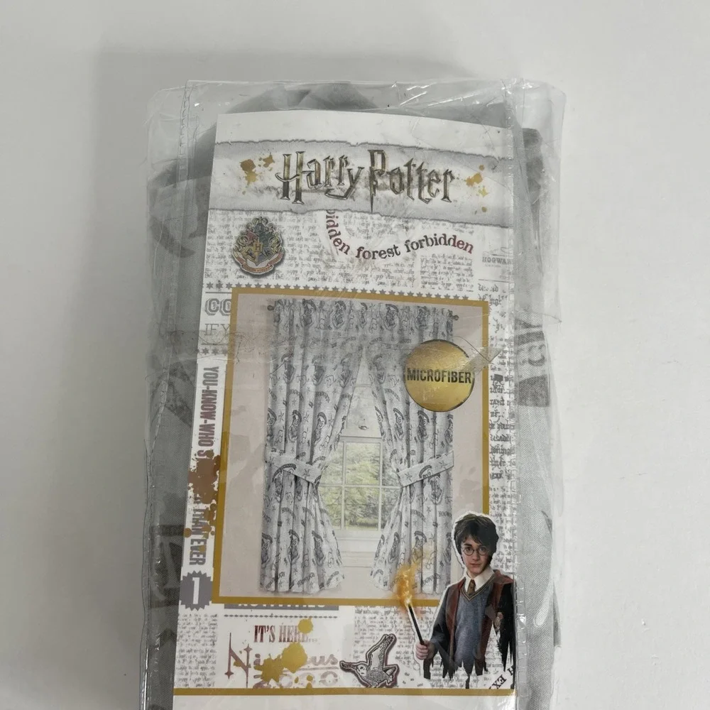 Harry Potter Hogwarts Castle Spellbound‎ 1 Curtain No Tie Backs See Description